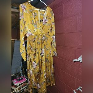 Super Cute BooHoo Floral Dress